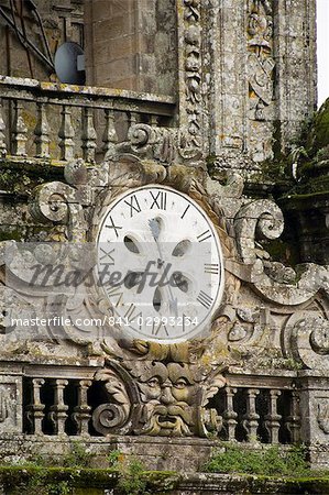 Horloge sur la tour sur le toit de la cathédrale de Santiago, Saint Jacques de Compostelle, Galice, Espagne, Europe