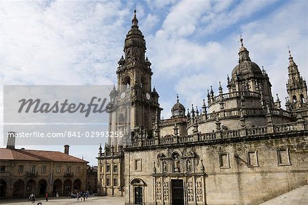 Vue de la cathédrale de Santiago, Plaza de la Quintana, patrimoine mondial UNESCO, Saint Jacques de Compostelle, Galice, Espagne, Europe Vue de la cathédrale de Santiago, Plaza de la Quintana, patrimoine mondial UNESCO, Saint Jacques de Compostelle, Galice, Espagne, Europe