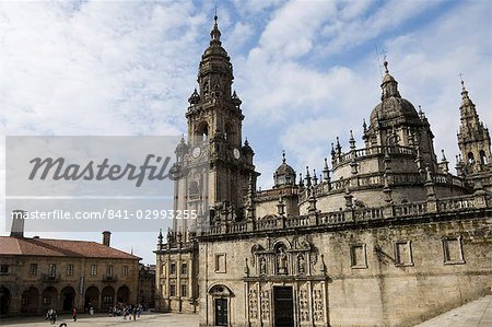 View of Santiago Cathedral from Plaza de la Quintana, UNESCO World Heritage Site, Santiago de Compostela, Galicia, Spain, Europe