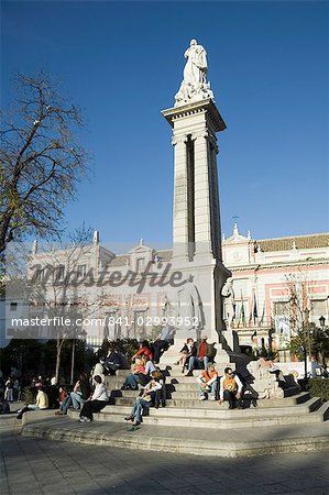 Baroque column and statue celebrating the survival of the great eathquake of 1755, Plaza del Triunfo, Santa Cruz district, Seville, Andalusia, Spain, Europe