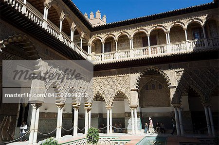 Patio de las Doncellas (Patio of the Maidens), Real Alcazar, UNESCO World Heritage Site, Santa Cruz district, Seville, Andalusia (Andalucia), Spain, Europe