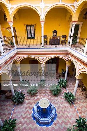 Haus im typischen Riad Stil umgebaut jetzt Hotel Las Casas De La Juderia, Santa Cruz Viertel, Sevilla, Andalusien, Spanien, Europa