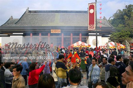 Die Gläubigen an Che Kung Temple, Shatin, Hong Kong