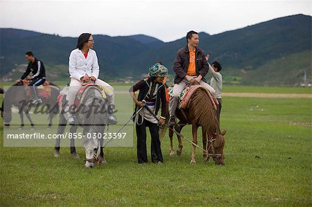 Cheval d'équitation pour touriste à Shangri-La, Yunnan, Chine