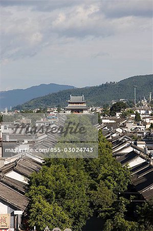 Fernsicht auf Wenxian Pavillon aus Nanmen (Südtor) der Altstadt von Dali, Provinz Yunnan, China