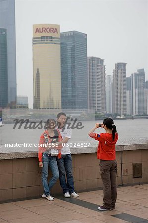 Touristen auf den Bund, Shanghai, China