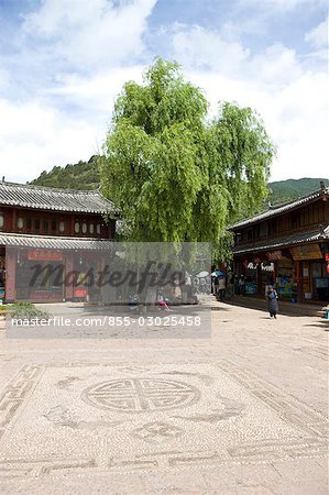 Vieux marché place de Shuhe village, Lijiang, Province du Yunnan, Chine