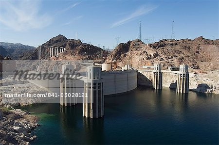 Hoover Dam sur la rivière Colorado, formant la frontière entre l'Arizona et du Nevada, États-Unis d'Amérique, Amérique du Nord