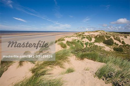 Dunes de sable sur la plage, plage de Formby, Lancashire, Angleterre, Royaume-Uni, Europe