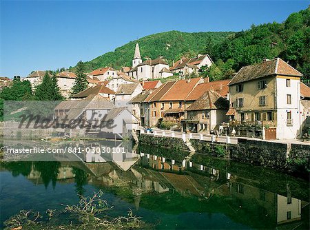 Village of Lods on the River Doubs, Franche Comte, France, Europe