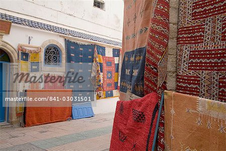 Tapis pour la vente, Essaouira, Maroc, l'Afrique du Nord, Afrique