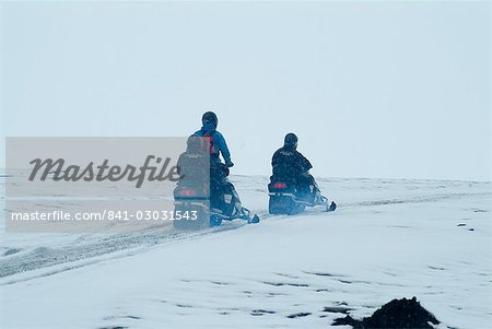 Motoneige sur les régions polaires Langjökull glacier, Islande,