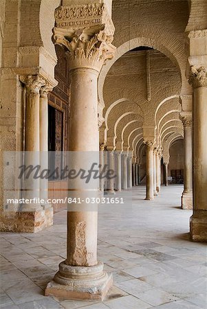 Intérieur, mosquée Okba (la grande mosquée), Kairouan, Site du patrimoine mondial de l'UNESCO, en Tunisie, l'Afrique du Nord, Afrique