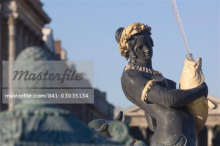 Fisch-Brunnen, Paris, Frankreich