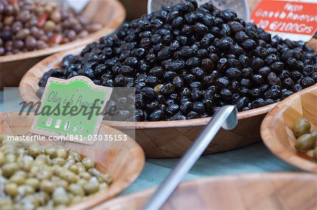 Noir Olives, marché, St Tropez, France