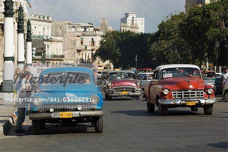 Voitures à la Havane, Cuba, Antilles, l'Amérique centrale