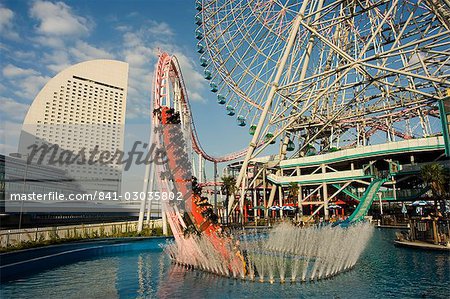 Rollercoaster Et Fete Foraine Parc D Attractions Minato Mirai