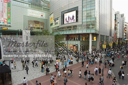 Rues de Shinjuku station, Tokyo, Japon, Asie Rues de Shinjuku station, Tokyo, Japon, Asie