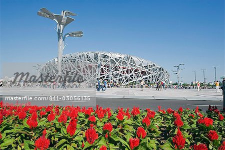 Le stade National nid d'oiseaux et de fleurs conçu par Herzog et de Meuren dans l'Olympic Green, Beijing, Chine, Asie