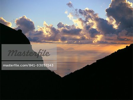 Sonnenuntergang, Insel Stromboli, Äolische Inseln (Liparische Inseln), UNESCO World Heritage Site, Italien, Mittelmeer, Europa