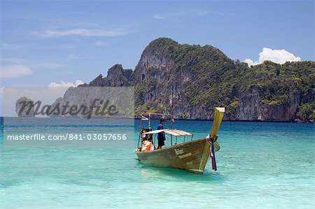 Plage de Yong Kasem, surnommée Monkey Beach, île de Phi Phi Don, Thaïlande, Asie du sud-est, Asie