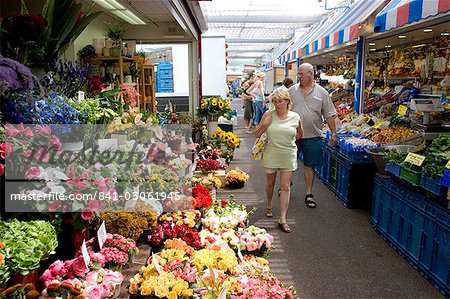 Marché de fruits, de légumes et de fleurs Altstadt (vieille ville), Düsseldorf, Nord Westphalie, Allemagne, Europe