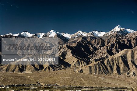 Vallée de l'indus et Stok Kangri massif, Leh, Ladakh, Himalaya indien, Inde, Asie