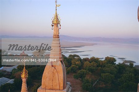 Lawkahtipan et la rivière Irrawaddy, Bagan (Pagan), Myanmar (Birmanie), Asie