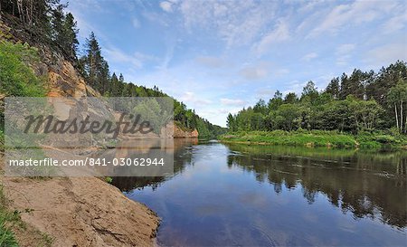 Ergelu (Erglu) Cliffs, River Gauja, near Cesis, Gauja National Park, Latvia, Baltic States, Europe
