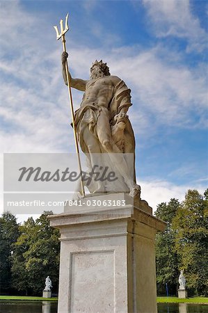 Statue in the grounds of Schloss Nymphenburg, Munich (Munchen), Bavaria (Bayern), Germany, Europe