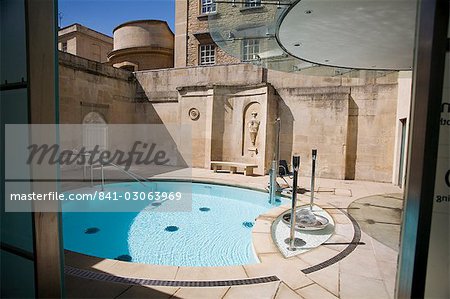 Traverser Bath Thermae Bath Spa, Bath, Avon, Angleterre, Royaume-Uni, Europe