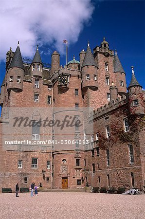 Le château de Glamis, maison d'enfance de la fin la Reine Elizabeth la reine mère, Glamis, Angus, Écosse, Royaume-Uni, Europe Le château de Glamis, maison d'enfance de la fin la Reine Elizabeth la reine mère, Glamis, Angus, Écosse, Royaume-Uni, Europe