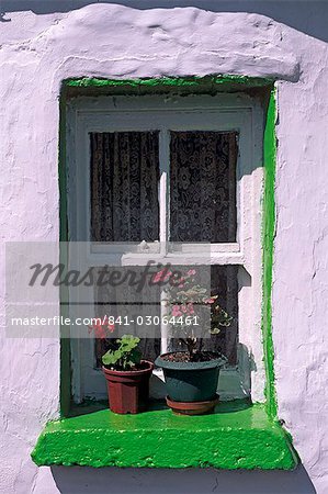Grüne Fenster in traditionellen Haus, Cashel, County Tipperary, Munster, Irland, Europa
