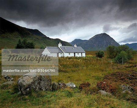 Black Rock Cottage und Buachaille Etive Mor, Glen Coe Hochlandregion, Schottland, Vereinigtes Königreich, Europa