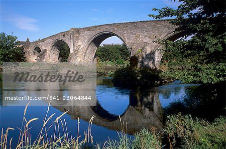 Vieux pont de Stirling datant du XVe siècle, le site de la bataille de Stirling en 1297, où Wallace vaincu les anglais des troupes, Stirling, Ecosse, Royaume-Uni, Europe