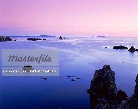 Sunset over the Sand Wick and Foula, Hillswick Ness, Northmavine, Shetland Islands, Scotland, United Kingdom, Europe