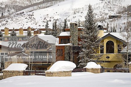 Hébergements, station de Ski de Vail, montagnes Rocheuses, Colorado, États-Unis d'Amérique, Amérique du Nord