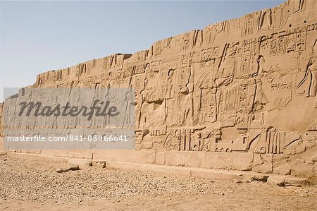 Reliefs muraux, les Temples de Karnak, Karnak, près de Louxor, Thèbes, UNESCO World Heritage Site, Egypte, Afrique du Nord, Afrique