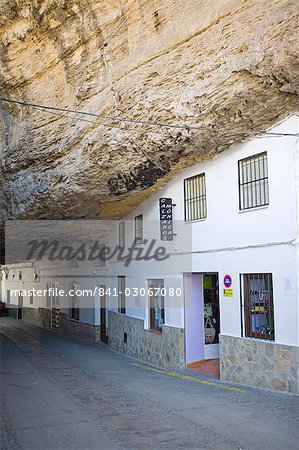 Setenil de las Bodegas, un des villages blancs, Malaga province, Andalousie, Espagne, Europe