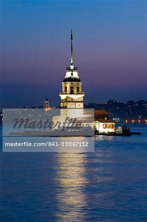 Kizkulesi (Maiden's Tower), the Bosphorus, Istanbul, Turkey, Europe