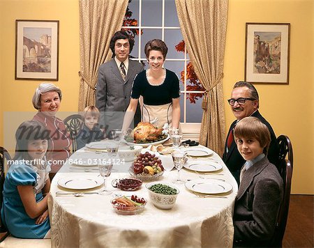 1970s FAMILY DINNER