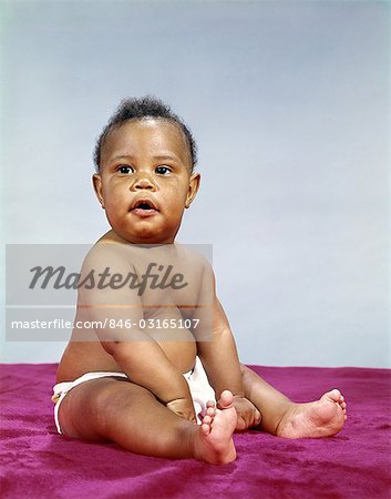 1960er Jahre Afro Amerikanische Baby Boy Tragen Windel Portrait Ernsten Ausdruck Stockbilder Masterfile Lizenzpflichtiges Kunstlerverzeichnis Classicstock Bildnummer 846 03165107