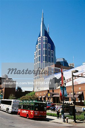 NASHVILLE, TN HARD ROCK CAFE AND BELL SOUTH TOWER DOWNTOWN