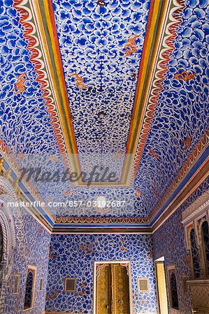 Low Angle View eine Höchstgrenze, Badal Mahal, Junagarh Fort, Bikaner, Rajasthan, Indien