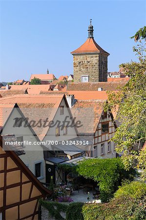 Sur les toits, Rothenburg ob der Tauber, arrondissement d'Ansbach, Bavière, Allemagne