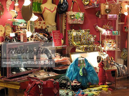 Boutique au Fort de Venus, Odaiba, Tokyo, Japon Boutique au Fort de Venus, Odaiba, Tokyo, Japon