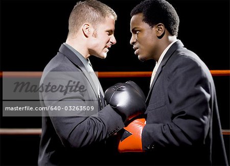 Les hommes d'affaires de boxe