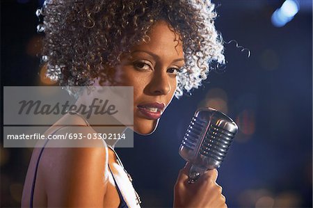 Chanteuse de jazz au Club