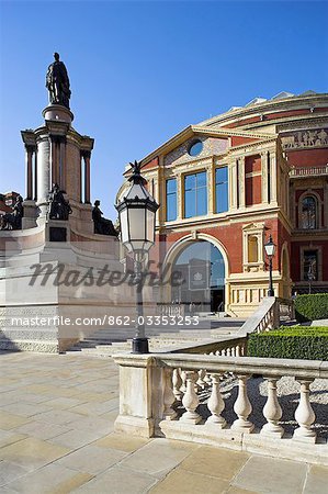 The statue of Prince Albert standing outside the Albert Hall,one of London's premier concert venues.