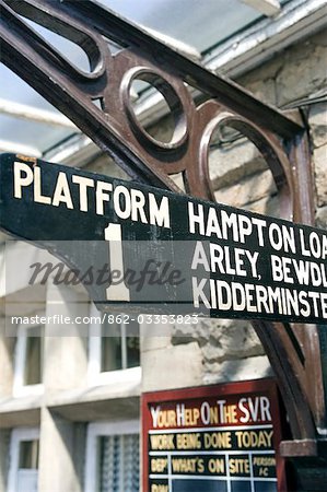 Le chemin de fer de Severn Valley est un chemin de fer du patrimoine dans le Shropshire et Worcestershire, en Angleterre. La ligne 16 milles (26 km) longe la vallée de la Severn de Bridgnorth à Kidderminster, suivant le cours du fleuve Severn pendant une grande partie de son itinéraire. Le chemin de fer est l'un des chemins de fer du patrimoine plus populaires en Grande-Bretagne.